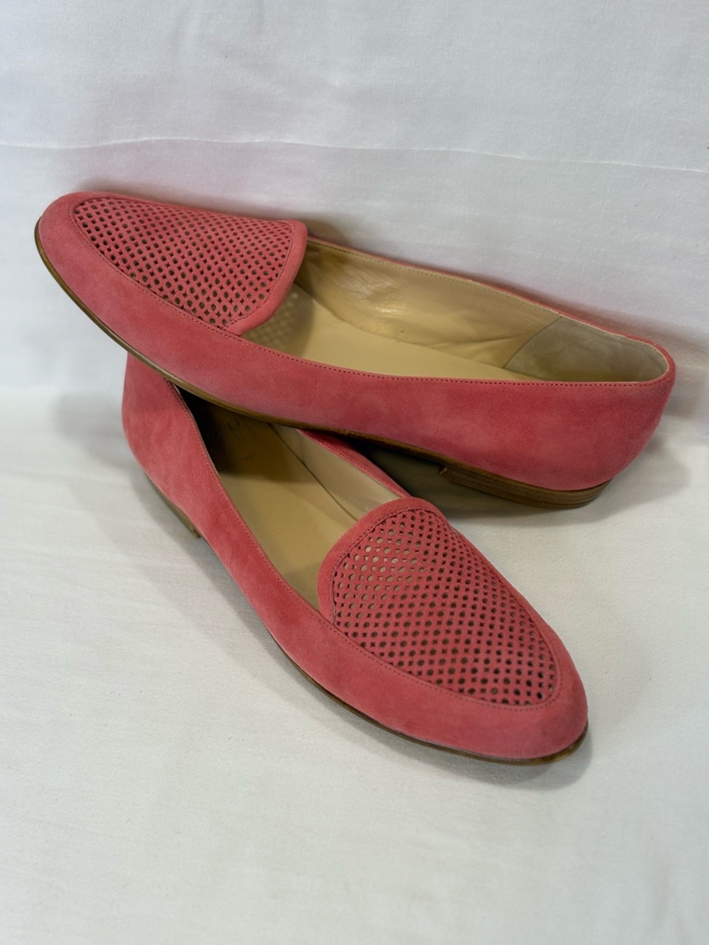 AMALFI Coral Suede Perforated Loafers SZ 9.5N VGC $240